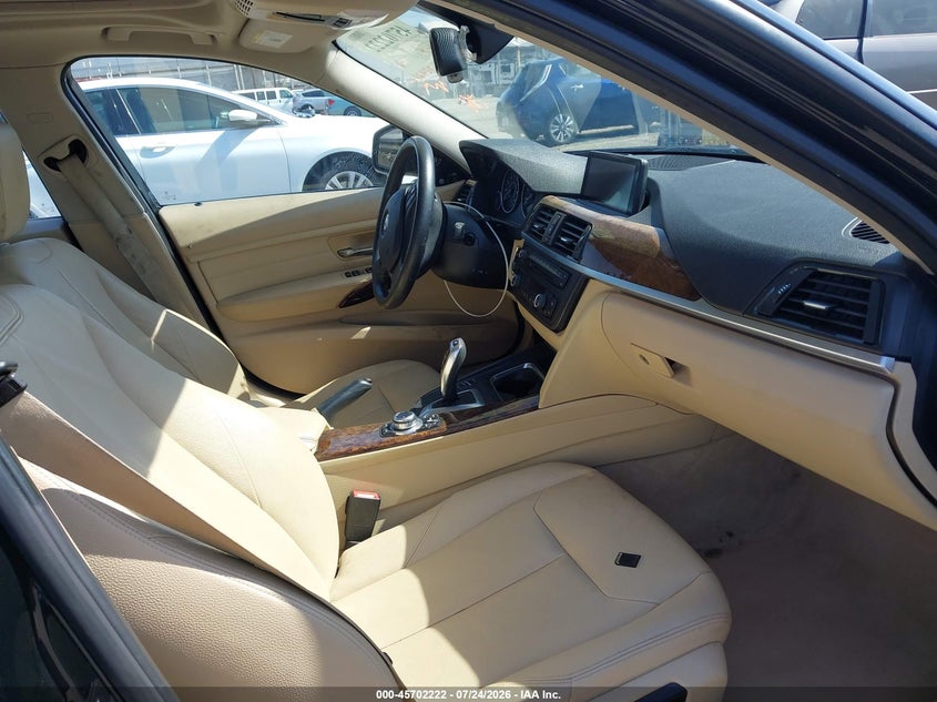 2013 BMW 3er VIN WBA3B3C50DF540836 IAAI salvage auction — REAR END, Salvage (California), sold $975 on 2026-08-18 (photo 5)