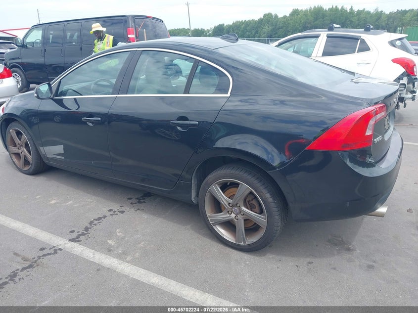 2011 Volvo S60 VIN YV1902FH6B2017676 IAAI salvage auction — NORMAL WEAR, Clear (North Carolina), sold $675 on 2026-08-05 (photo 3)