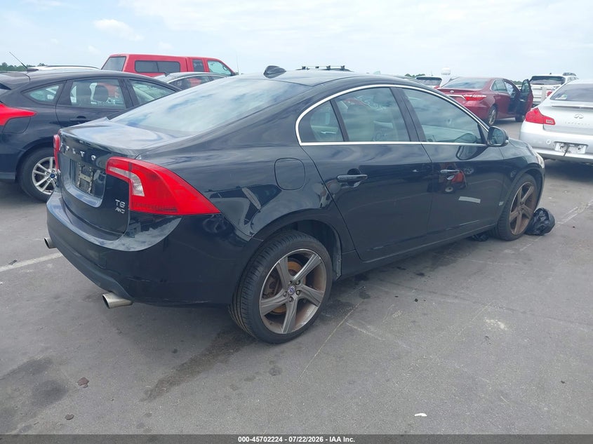 2011 Volvo S60 VIN YV1902FH6B2017676 IAAI salvage auction — NORMAL WEAR, Clear (North Carolina), sold $675 on 2026-08-05 (photo 4)