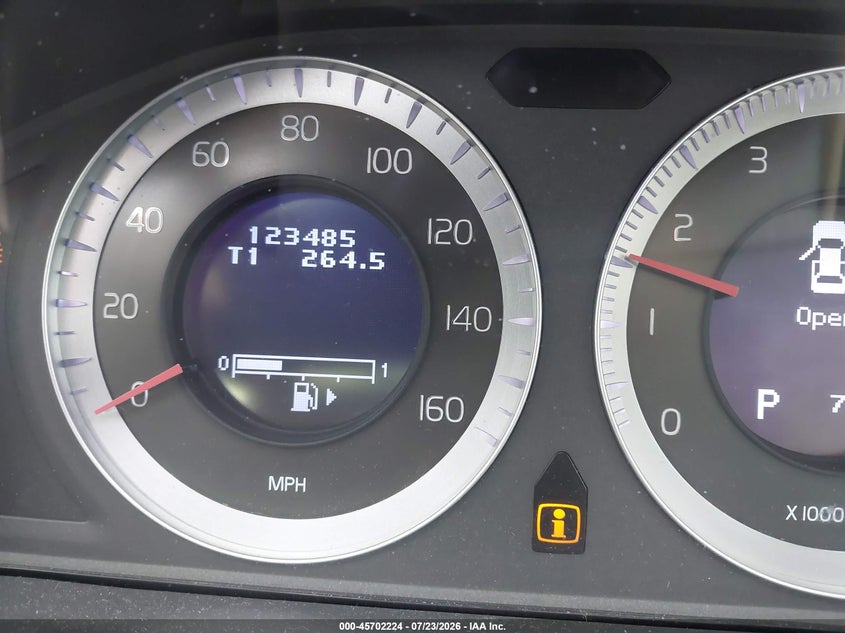2011 Volvo S60 VIN YV1902FH6B2017676 IAAI salvage auction — NORMAL WEAR, Clear (North Carolina), sold $675 on 2026-08-05 (photo 7)