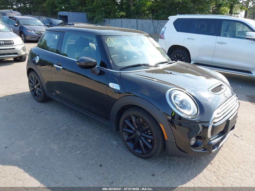 2021 Mini Hard top VIN WMWXR5C03M2N96693 IAAI salvage auction — WATER/FLOOD, Salvage Title, sold $4,000 on 2026-09-03 (photo 1)