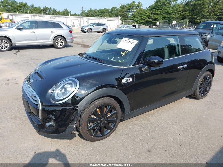2021 Mini Hard top VIN WMWXR5C03M2N96693 IAAI salvage auction — WATER/FLOOD, Salvage Title, sold $4,000 on 2026-09-03 (photo 2)