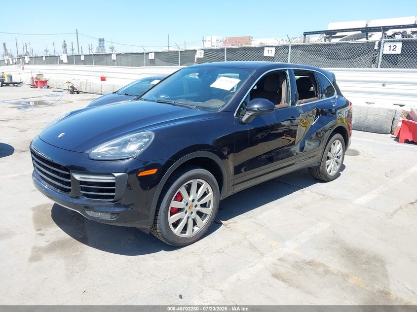 2015 Porsche Cayenne VIN WP1AC2A21FLA82088 IAAI salvage auction — LEFT SIDE, Wait Title, sold $5,100 on 2026-08-07 (photo 2)