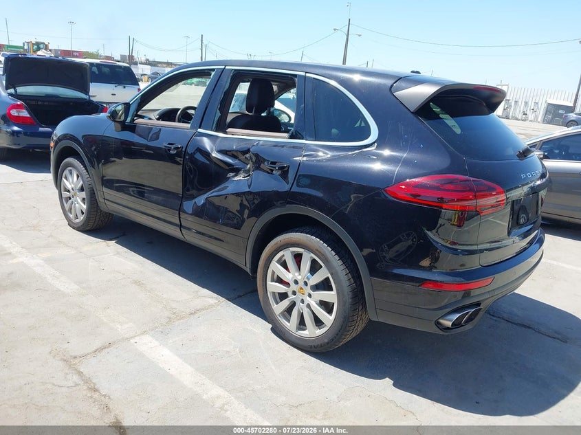 2015 Porsche Cayenne VIN WP1AC2A21FLA82088 IAAI salvage auction — LEFT SIDE, Wait Title, sold $5,100 on 2026-08-07 (photo 3)