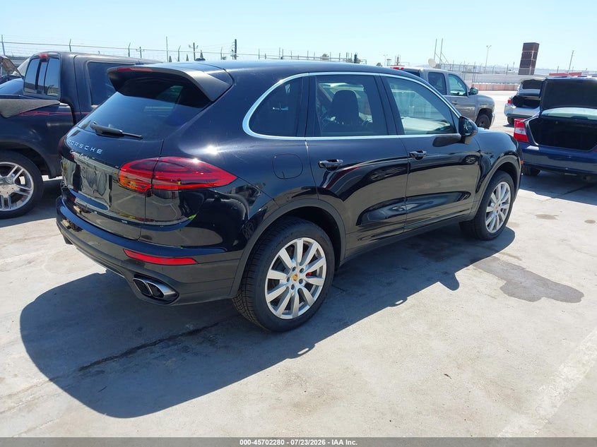 2015 Porsche Cayenne VIN WP1AC2A21FLA82088 IAAI salvage auction — LEFT SIDE, Wait Title, sold $5,100 on 2026-08-07 (photo 4)