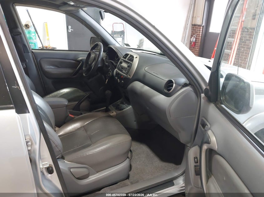 2002 Toyota Rav4 VIN JTEHH20V926021637 IAAI salvage auction — NORMAL WEAR, Clear (Virginia), sold $525 on 2026-07-30 (photo 5)
