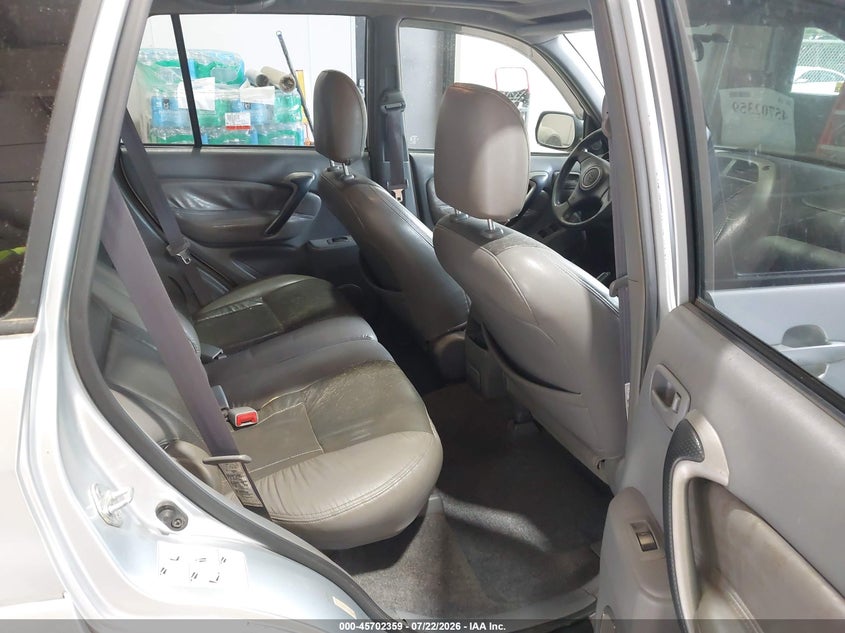 2002 Toyota Rav4 VIN JTEHH20V926021637 IAAI salvage auction — NORMAL WEAR, Clear (Virginia), sold $525 on 2026-07-30 (photo 8)