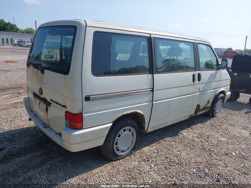 1993 Volkswagen Eurovan VIN WV2KC0704PH058566 IAAI salvage auction — NORMAL WEAR, Original (Ohio), sold $225 on 2026-08-11 (photo 4)