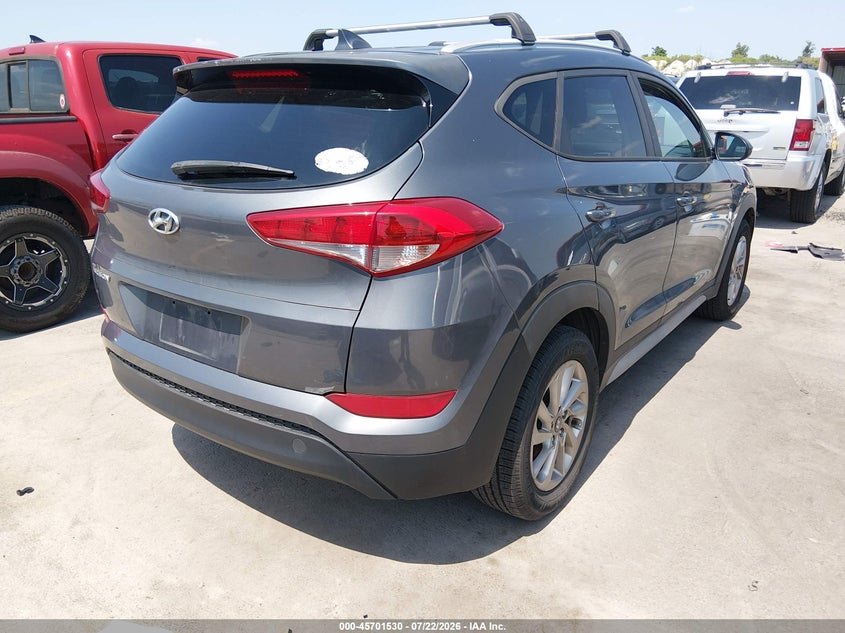 2018 Hyundai Tucson VIN KM8J33A44JU789676 IAAI salvage auction — NORMAL WEAR, Clear (Texas), sold $25 on 2026-07-30 (photo 4)