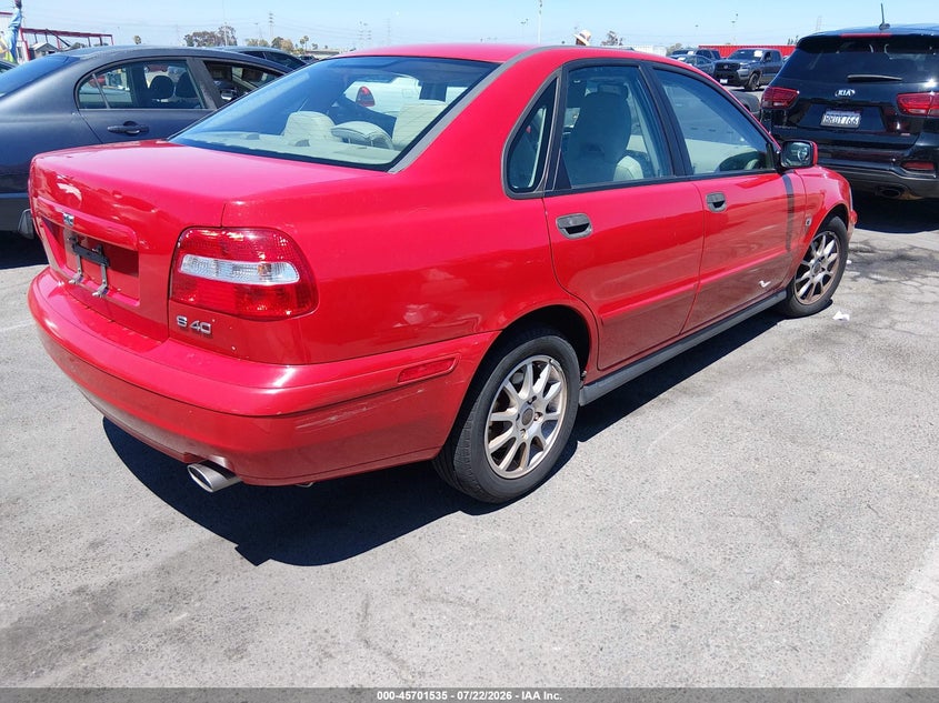 2003 Volvo S40 VIN YV1VS27533F000695 IAAI salvage auction — LEFT FRONT, Salvage (California), sold $625 on 2026-08-06 (photo 4)