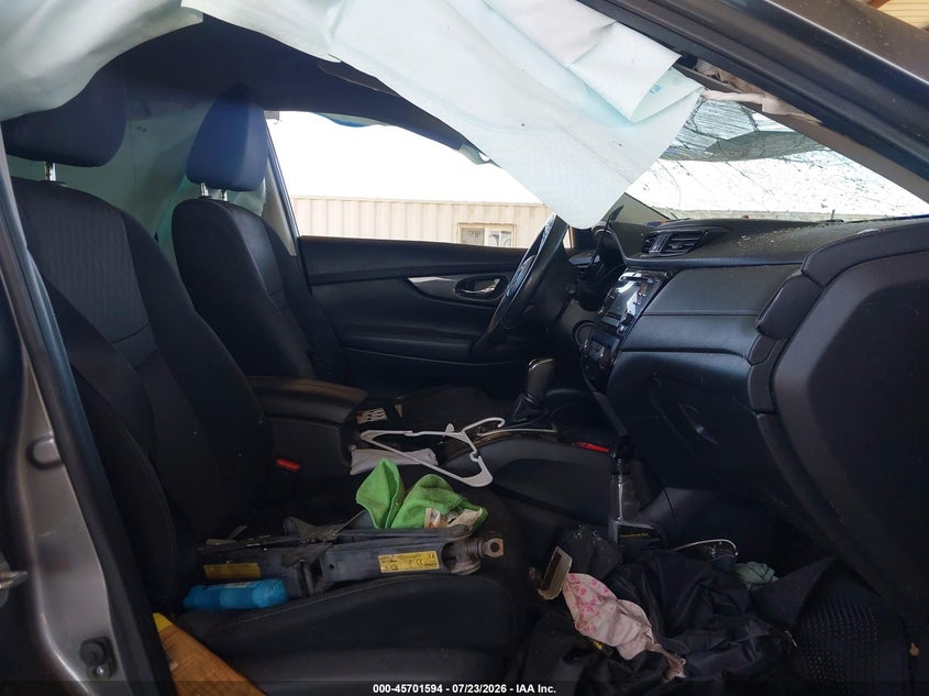2017 Nissan Rogue VIN KNMAT2MTXHP588519 IAAI salvage auction — BIO HAZARD, Wait Title, sold $525 on 2026-09-12 (photo 5)