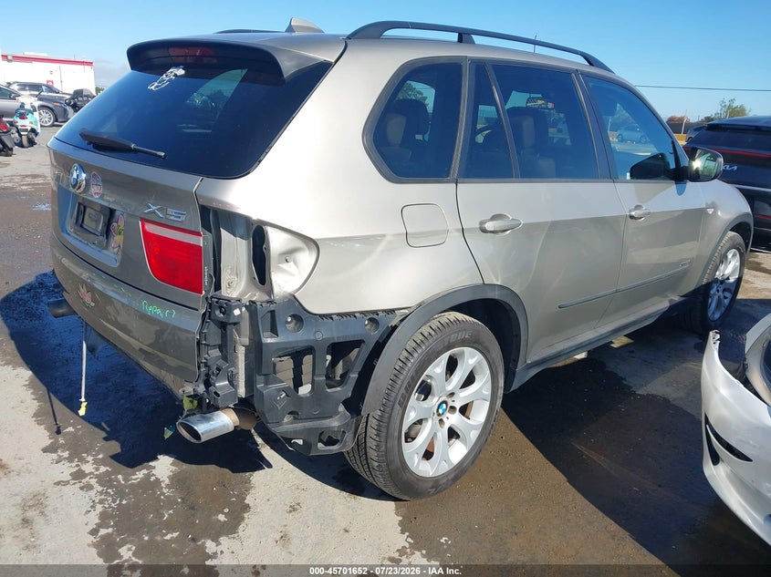2012 BMW X5 VIN 5UXZV4C53CL767219 IAAI salvage auction — REAR END, Salvage (California), sold $600 on 2026-08-23 (photo 4)