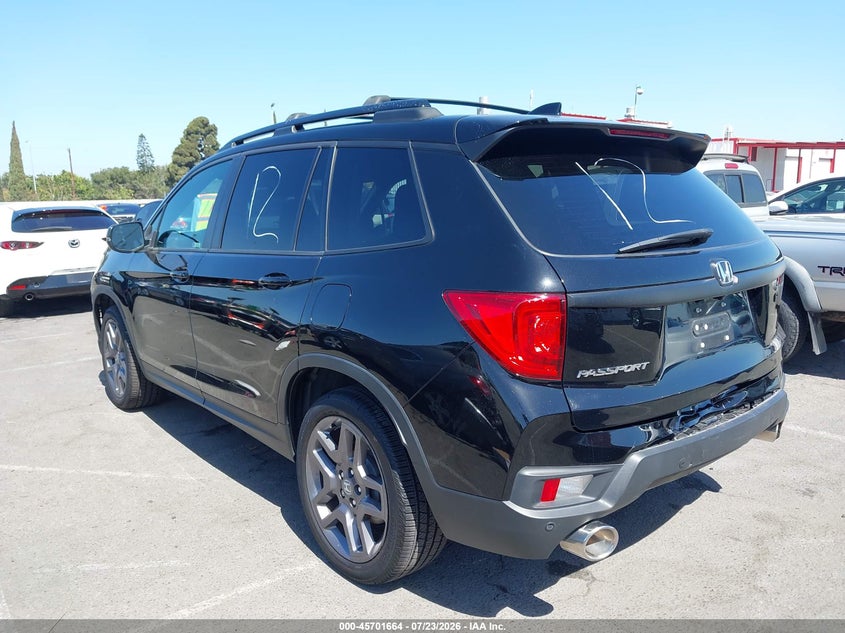2022 Honda Passport VIN 5FNYF7H55NB003818 IAAI salvage auction — REAR END, Wait Title, sold $9,200 on 2026-08-20 (photo 3)