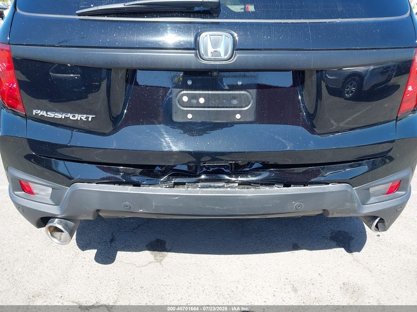 2022 Honda Passport VIN 5FNYF7H55NB003818 IAAI salvage auction — REAR END, Wait Title, sold $9,200 on 2026-08-20 (photo 6)