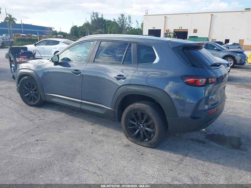 2025 Mazda Cx-50 VIN 7MMVABBMXSN332130 IAAI salvage auction — SIDE, Salvage Title, sold $8,100 on 2026-08-02 (photo 3)