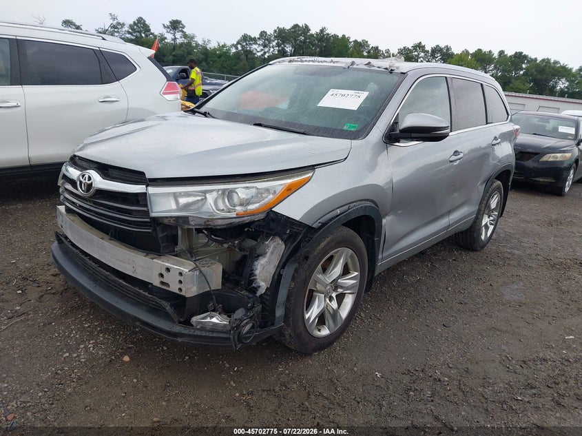 2015 Toyota Highlander VIN 5TDDKRFH3FS206786 IAAI salvage auction — SIDE, Clear (Virginia), sold $275 on 2026-07-31 (photo 2)