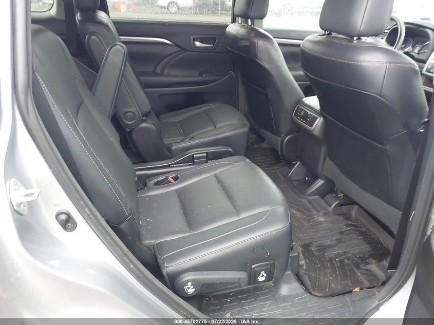 2015 Toyota Highlander VIN 5TDDKRFH3FS206786 IAAI salvage auction — SIDE, Clear (Virginia), sold $275 on 2026-07-31 (photo 8)