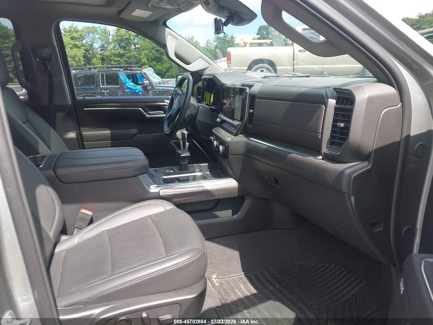 2024 Chevrolet Silverado VIN 2GCUDGED4R1271767 IAAI salvage auction — REAR END, Salvage Title, sold $23,975 on 2026-09-01 (photo 5)