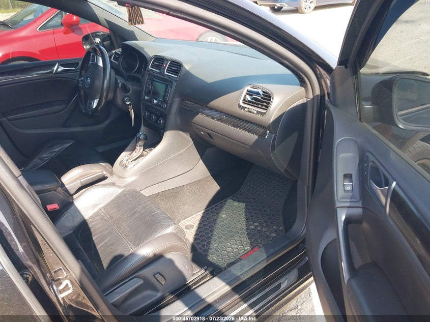 2013 Volkswagen Gti VIN WVWHD7AJ7DW135387 IAAI salvage auction — REAR END, Clear (Wisconsin), sold $1,225 on 2026-08-12 (photo 5)
