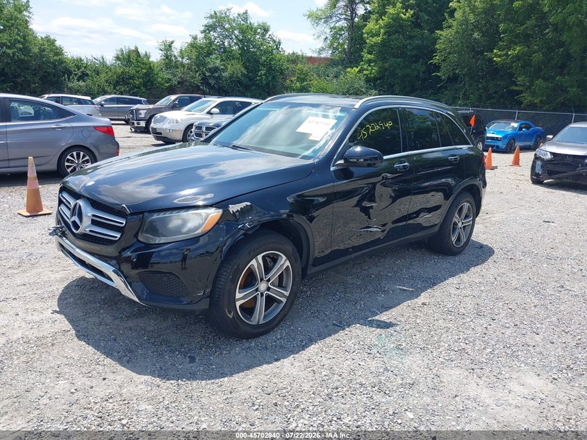 2016 Mercedes-benz Glc VIN WDC0G4KB5GF100226 IAAI salvage auction — LEFT SIDE, Salvage Title, sold $4,050 on 2026-08-01 (photo 2)