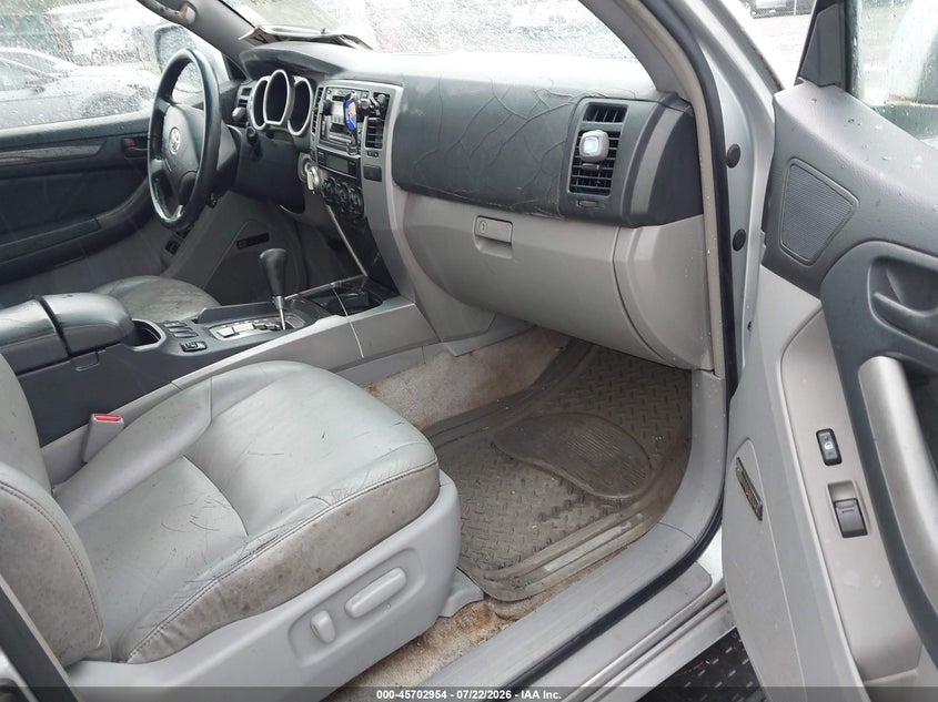 2004 Toyota 4runner VIN JTEBT17R648017382 IAAI salvage auction — NORMAL WEAR, Clear (Virginia), sold $1,100 on 2026-07-31 (photo 5)