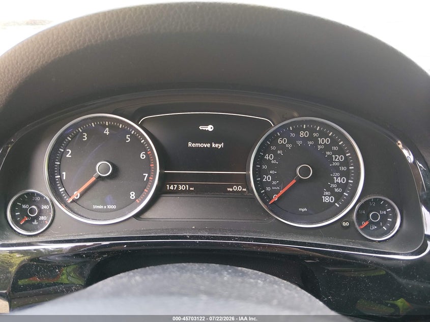 2014 Volkswagen Touareg VIN WVGDF9BPXED007516 IAAI salvage auction — NORMAL WEAR, Clear (Massachusetts), sold $725 on 2026-08-11 (photo 7)