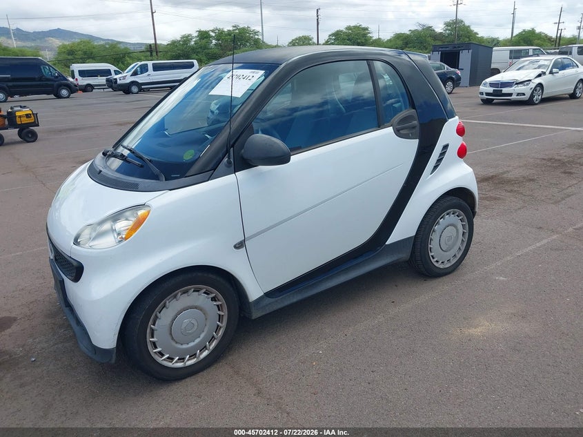 2013 Smart Fortwo VIN WMEEJ3BA5DK709593 IAAI salvage auction — NORMAL WEAR, Clear (Hawaii), sold $650 on 2026-08-04 (photo 2)