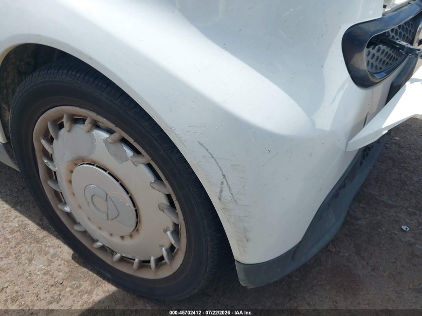 2013 Smart Fortwo VIN WMEEJ3BA5DK709593 IAAI salvage auction — NORMAL WEAR, Clear (Hawaii), sold $650 on 2026-08-04 (photo 6)