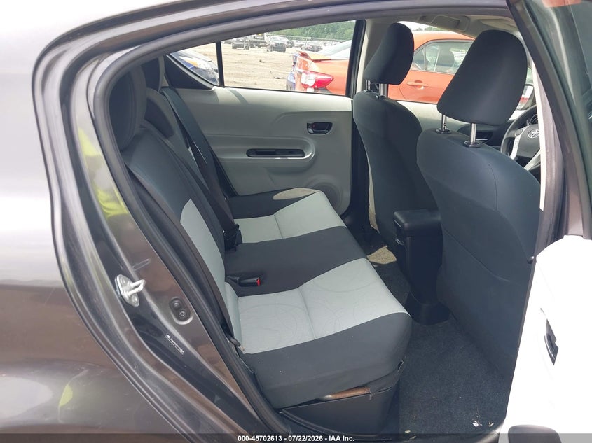 2012 Toyota Prius c VIN JTDKDTB32C1506854 IAAI salvage auction — NORMAL WEAR, Clear (Massachusetts), sold $525 on 2026-07-31 (photo 8)