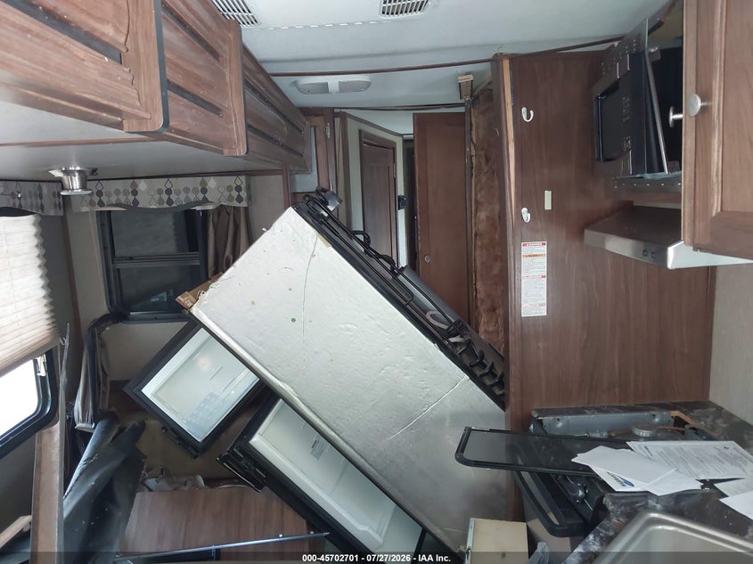 2017 Keystone Sprinter VIN 4YDT27R23H1530129 IAAI salvage auction — ALL OVER, Mv-907A (New York), sold $50 on 2026-09-16 (photo 5)