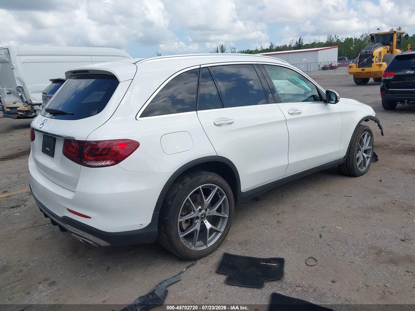 2020 Mercedes-benz Glc VIN W1N0G8DB9LF762002 IAAI salvage auction — FRONT END, Wait Title, sold $7,700 on 2026-08-20 (photo 4)