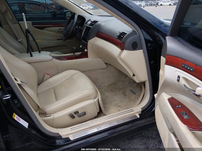 2010 Lexus Ls 460 VIN JTHDL5EF1A5002300 IAAI salvage auction — REAR END, Clear (Minnesota), sold $25 on 2026-07-29 (photo 5)