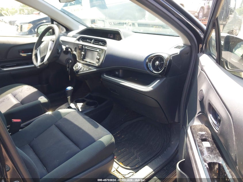 2015 Toyota Prius c VIN JTDKDTB37F1111850 IAAI salvage auction — NORMAL WEAR, Clear (New York), sold $1,850 on 2026-07-28 (photo 5)