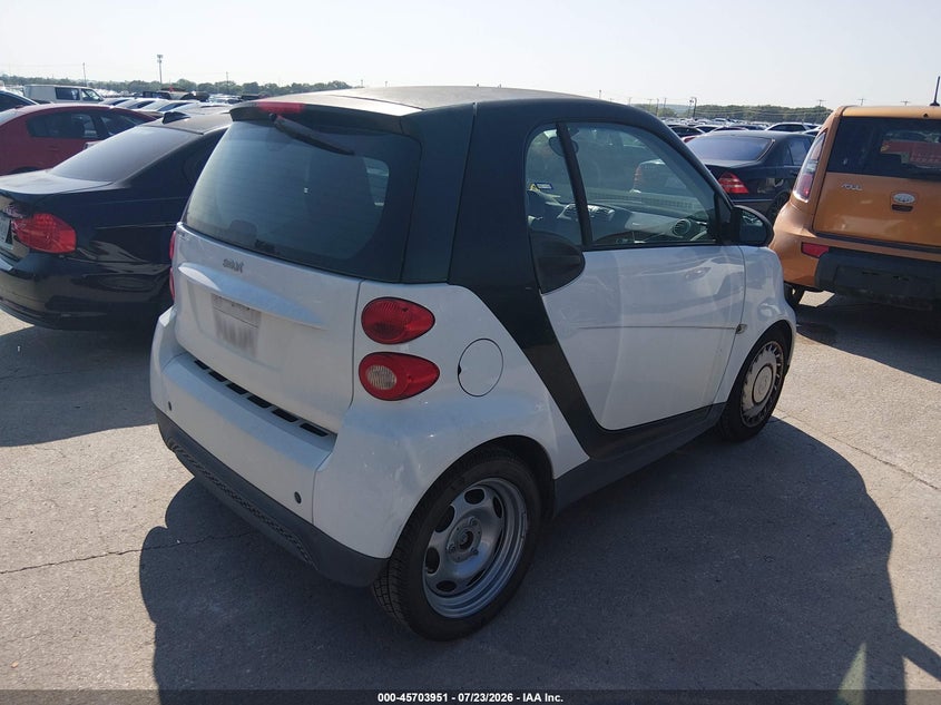 2013 Smart Fortwo VIN WMEEJ3BA7DK626215 IAAI salvage auction — NORMAL WEAR, Salvage Title, sold $1,225 on 2026-08-10 (photo 4)