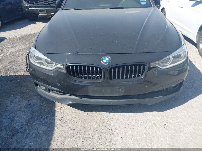 2018 BMW 3 series VIN WBA8E5G59JNV02221 IAAI salvage auction — NORMAL WEAR, Rebuilt -  Public Restricted (Oklahoma), sold $125 on 2026-08-04 (photo 6)