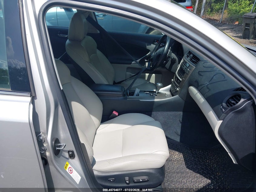 2009 Lexus Is 250 VIN JTHBK262X95089307 IAAI salvage auction — NORMAL WEAR, Clear (Virginia), sold $225 on 2026-07-29 (photo 5)