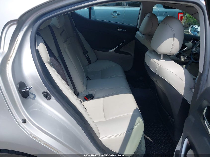 2009 Lexus Is 250 VIN JTHBK262X95089307 IAAI salvage auction — NORMAL WEAR, Clear (Virginia), sold $225 on 2026-07-29 (photo 8)
