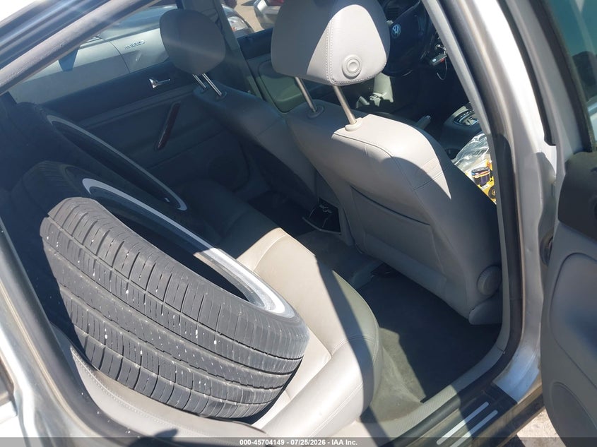 2003 Volkswagen Passat VIN WVWTH63B33P391226 IAAI salvage auction — NORMAL WEAR, Clear (Colorado), sold $350 on 2026-08-04 (photo 8)
