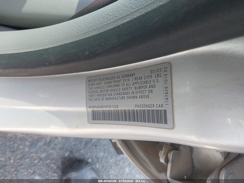 2003 Volkswagen Passat VIN WVWTH63B33P391226 IAAI salvage auction — NORMAL WEAR, Clear (Colorado), sold $350 on 2026-08-04 (photo 9)