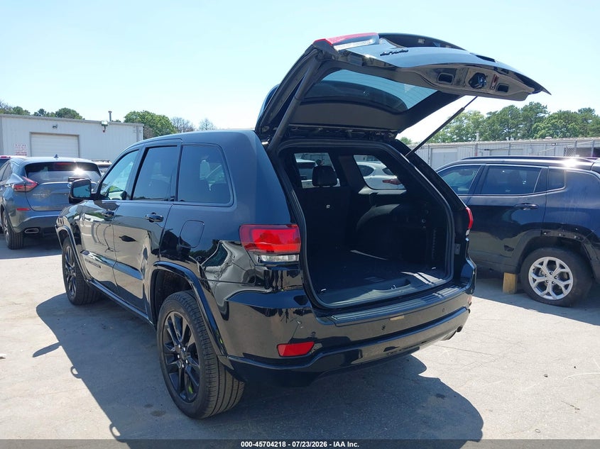 2018 Jeep Grand cherokee VIN 1C4RJFAG4JC436935 IAAI salvage auction — FRONT END, Wait Title, sold $3,850 on 2026-08-07 (photo 3)