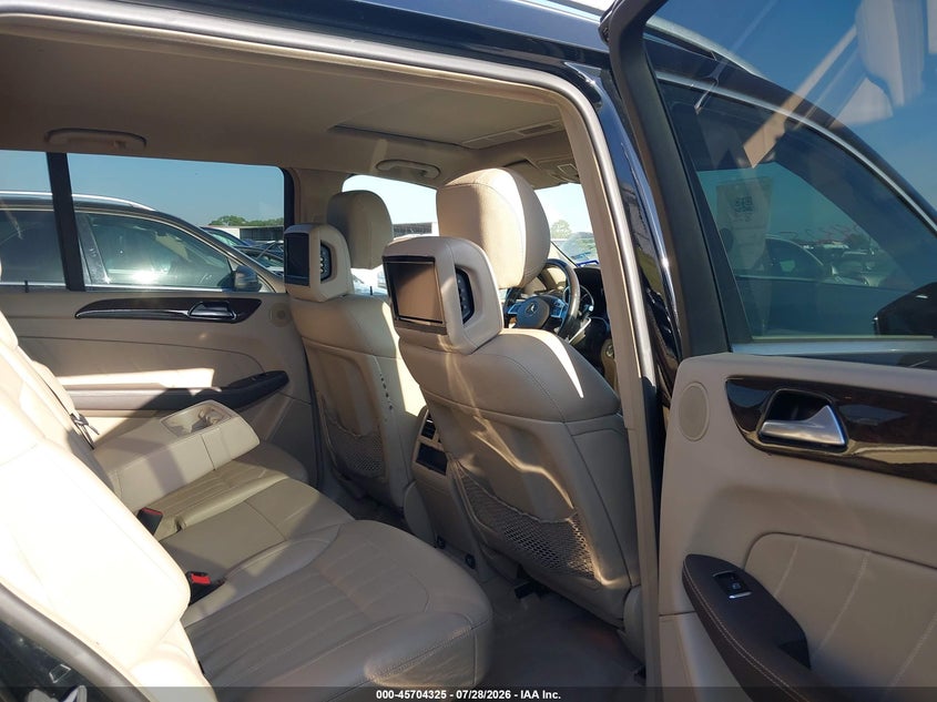 2015 Mercedes-benz Gl-klasse VIN 4JGDF6EE0FA473158 IAAI salvage auction — REAR END, Original (Texas), sold $4,050 on 2026-08-27 (photo 8)