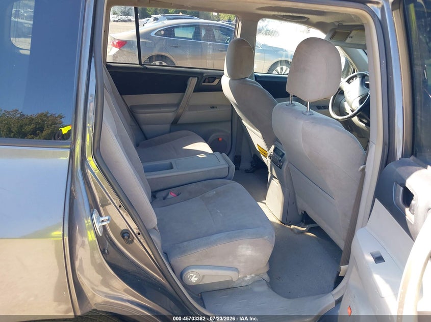 2008 Toyota Highlander VIN JTEDS43A082066387 IAAI salvage auction — NORMAL WEAR, Clear (Florida), sold $125 on 2026-07-28 (photo 8)