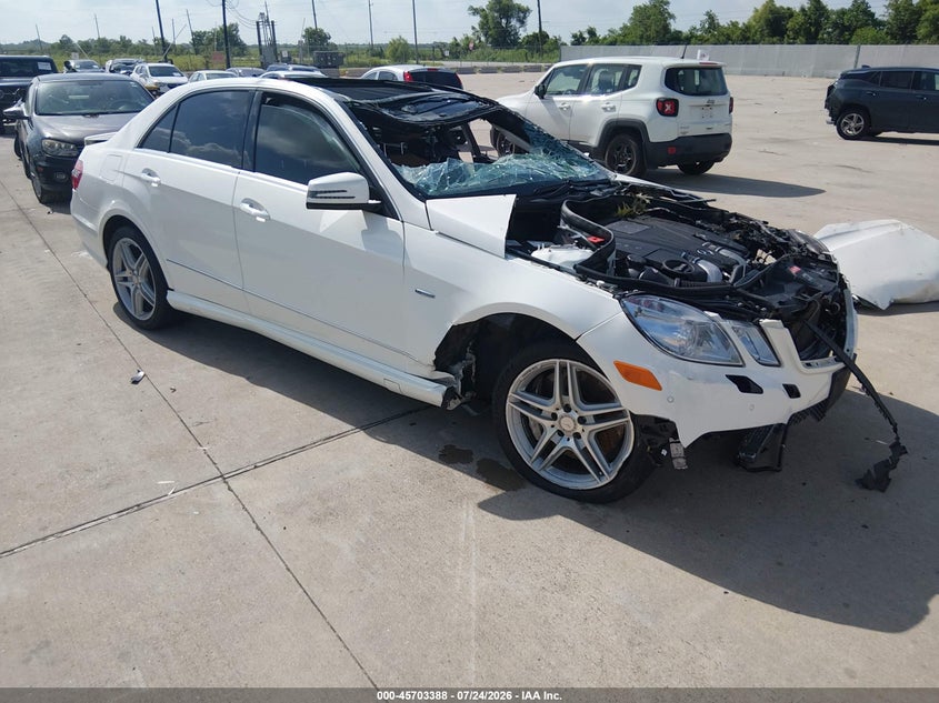 2012 Mercedes-benz E-klasse VIN WDDHF9BB3CA606269 IAAI salvage auction — ROLLOVER, Salvage (Texas), sold $1,100 on 2026-08-14 (photo 1)