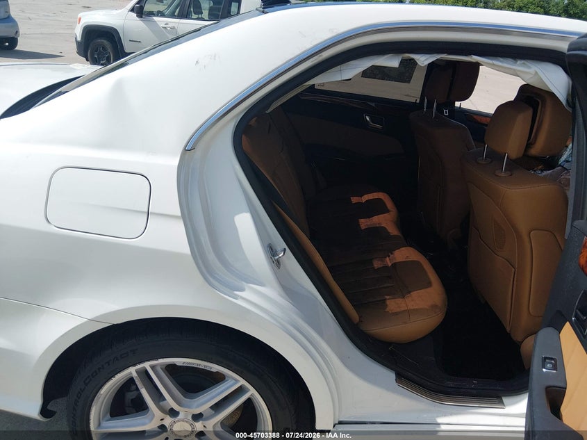 2012 Mercedes-benz E-klasse VIN WDDHF9BB3CA606269 IAAI salvage auction — ROLLOVER, Salvage (Texas), sold $1,100 on 2026-08-14 (photo 8)
