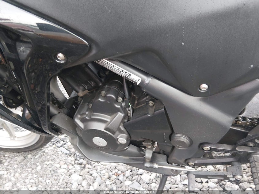 2011 Honda Cbr250 VIN MLHMC4113B5002755 IAAI salvage auction — NORMAL WEAR, Clear (New York), sold $25 on 2026-07-30 (photo 9)