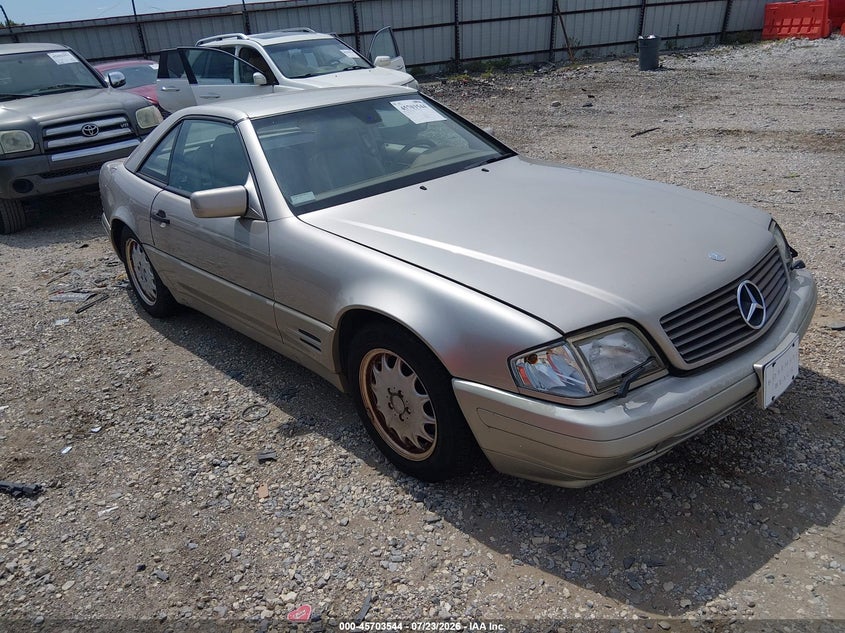1998 Mercedes-benz Sl-klasse VIN WDBFA67FXWF164199 IAAI salvage auction — NORMAL WEAR, Clear (Arkansas), sold $875 on 2026-07-30 (photo 1)