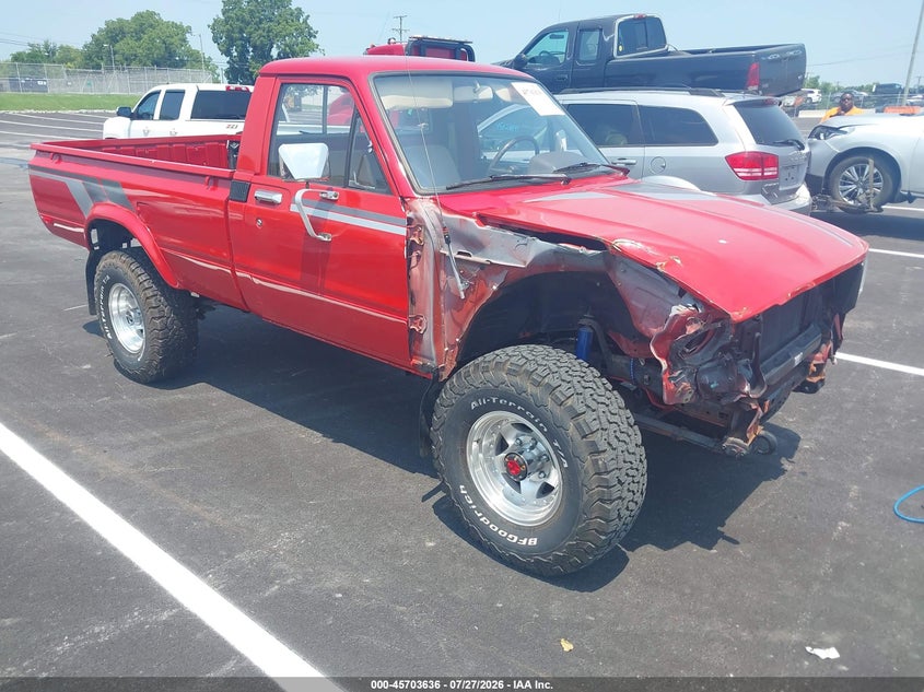 1982 Toyota Pickup VIN JT4RN48D5C0049237 IAAI salvage auction — FRONT END, Salvage (Tennessee), sold $11,000 on 2026-08-14 (photo 1)