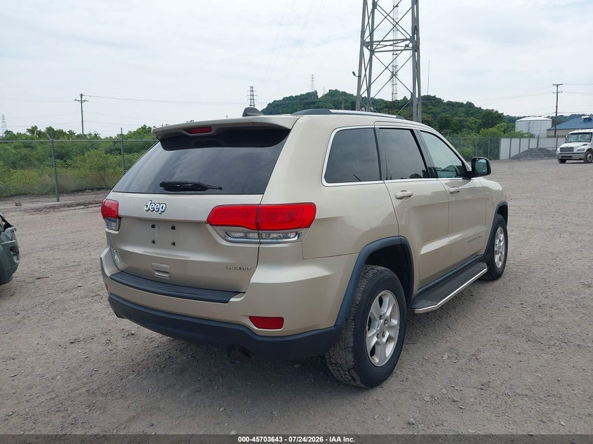 2014 Jeep Grand cherokee VIN 1C4RJFAG9EC230838 IAAI salvage auction — NORMAL WEAR, Clear (Pennsylvania), sold $2,875 on 2026-08-15 (photo 4)