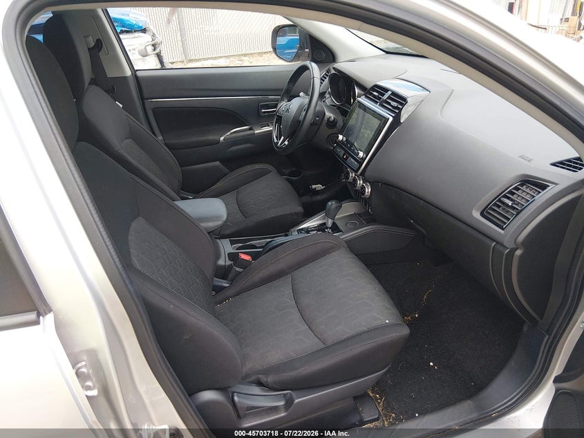 2020 Mitsubishi Outlander VIN JA4AP4AUXLU025455 IAAI salvage auction — LEFT FRONT, Salvage Title, sold $3,400 on 2026-08-22 (photo 5)