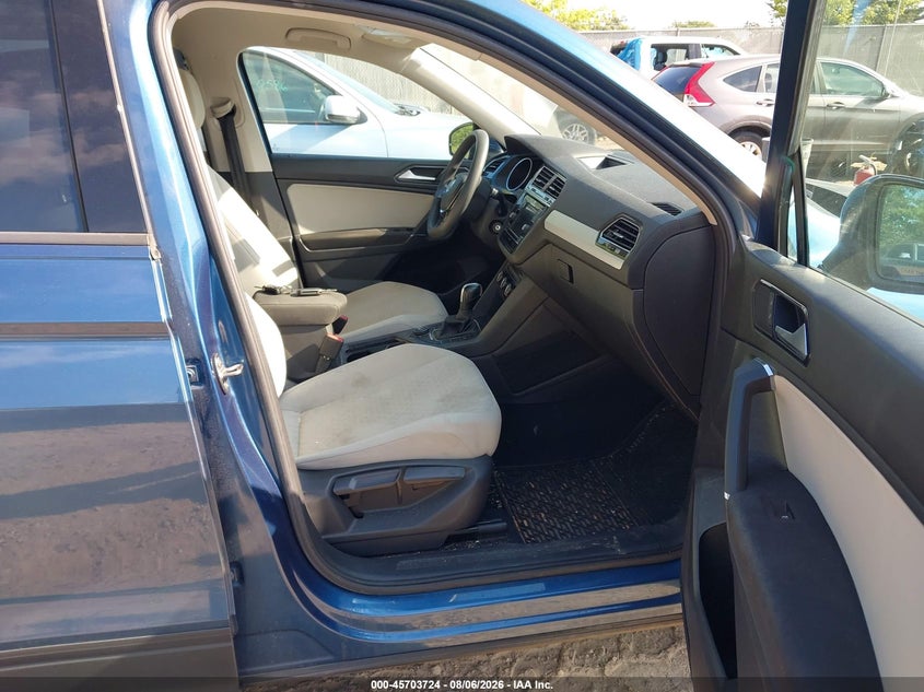 2018 Volkswagen Tiguan VIN 3VV0B7AX4JM126022 IAAI salvage auction — HAIL, Salvage Title, sold $3,250 on 2026-08-14 (photo 5)